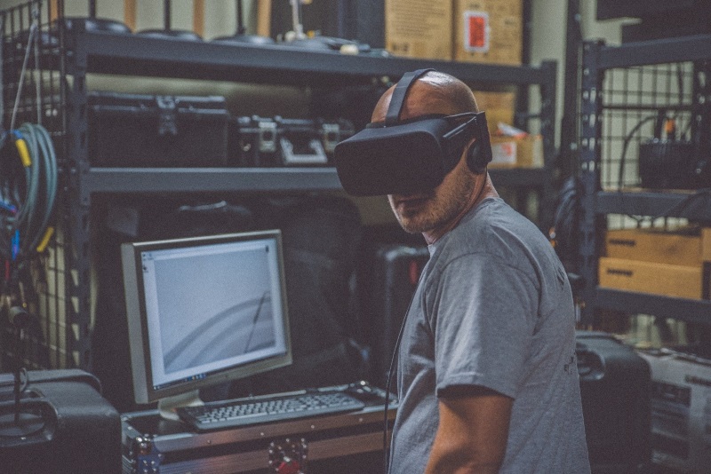 Training manufacturing in VR